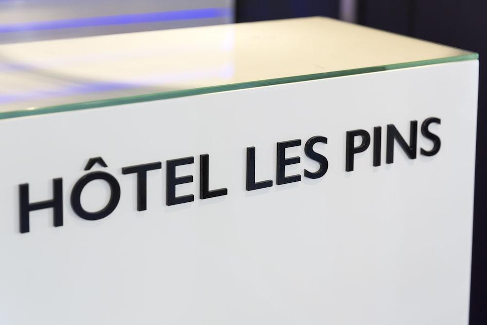 Logis Hotel Les Pins - Operalia Баларук-ле-Бен Экстерьер фото