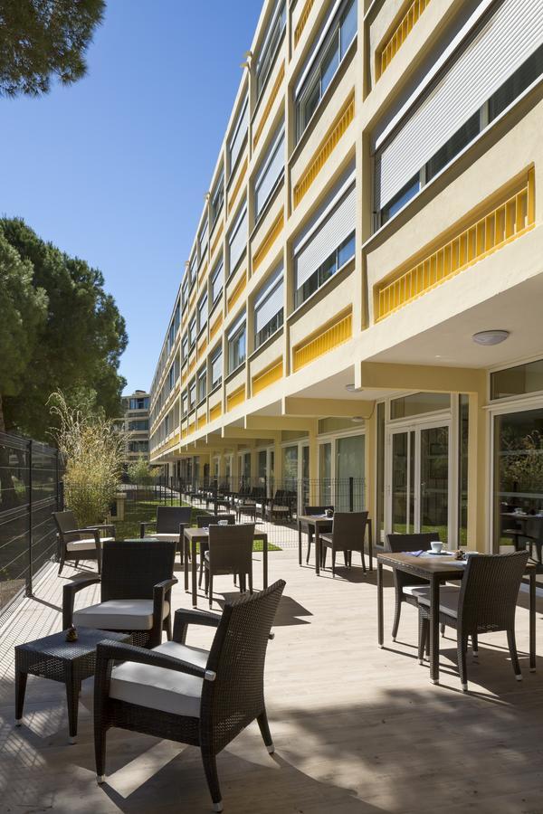 Logis Hotel Les Pins - Operalia Баларук-ле-Бен Экстерьер фото